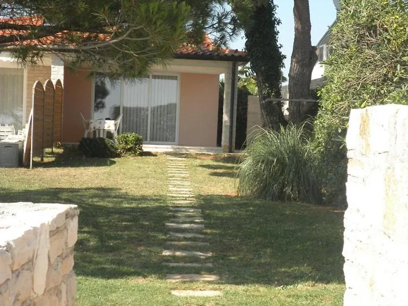 Ajda Apartment On The Beach Sveti Ivan